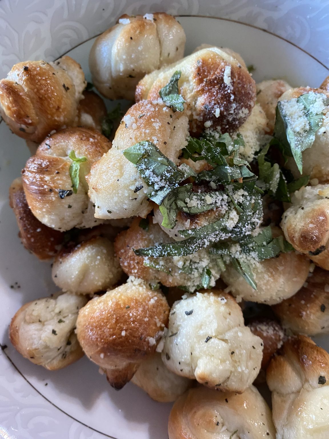 Lunch at Mama’s Original Pizza & Pasta What's For Dinner Esq.